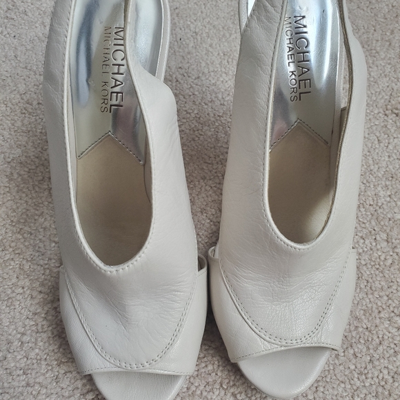 Michael kors shoes - Picture 3 of 5